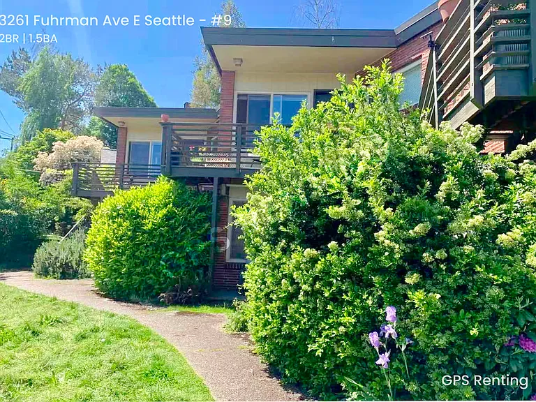 3261 Fuhrman Ave E #9 — Photo 1