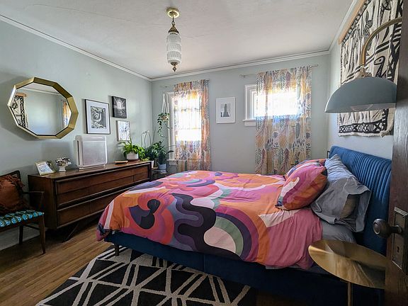 5th image of 609 Randall Ave #A
