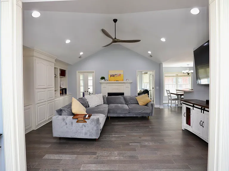 595 Saint Augustine Dr — Photo 37