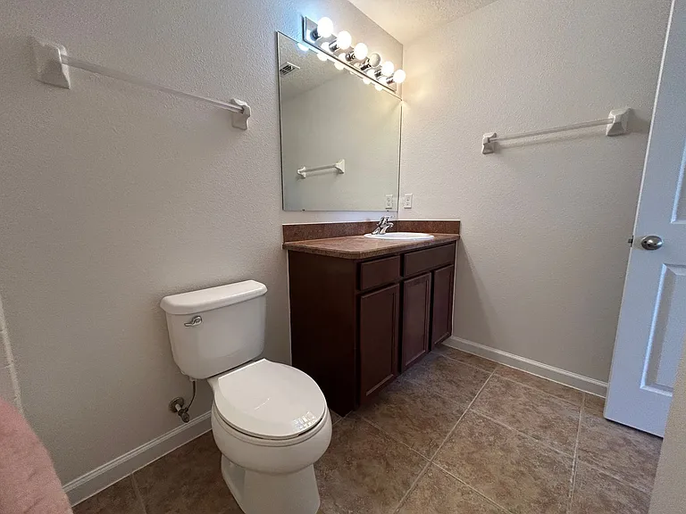 2700 Revolution St #103 — Photo 37