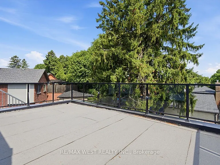 50 Rotherham Ave — Photo 5
