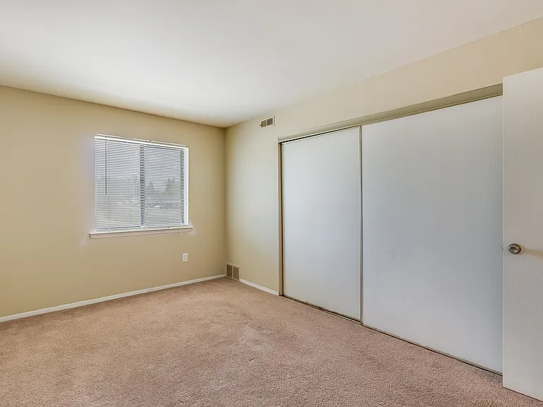 55 Suzanne Dr — Photo 54