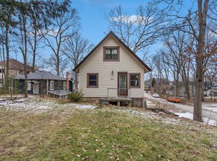 9847 Portage Lake Ave, Pinckney, MI 48169