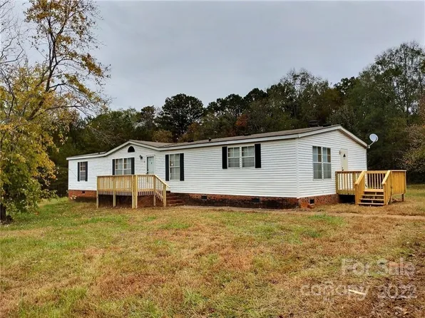 118 Mountain Brook Dr, Bessemer City, NC 28016