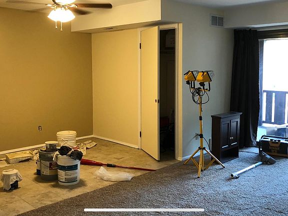 3rd image of 33803 Electric Blvd