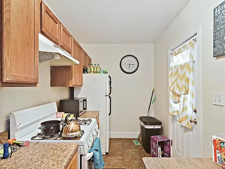 2802 Berwick Ave — Photo 11
