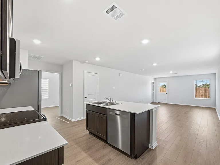1309 Brook Ln — Photo 3