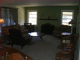 2nd image of 574 N 19th St