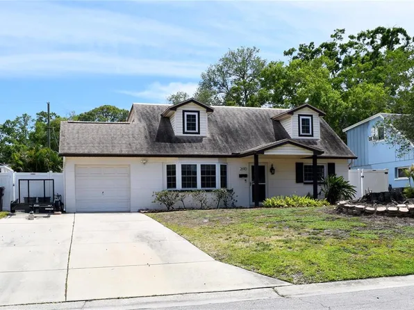 2690 64th Pl N, Saint Petersburg, FL 33702