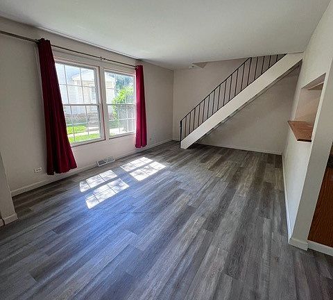 5th image of 518 Darlene Ln Unit C