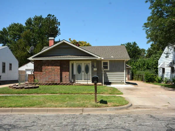 2041 S Ellis St, Wichita, KS 67211