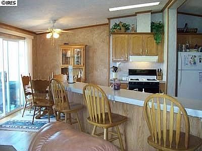 Breakfast bar