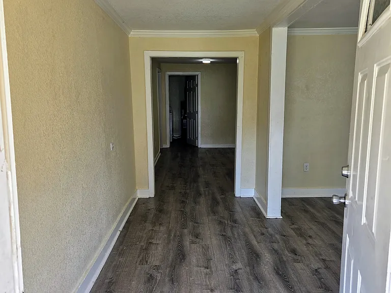 1911 Arkansas Ave — Photo 3