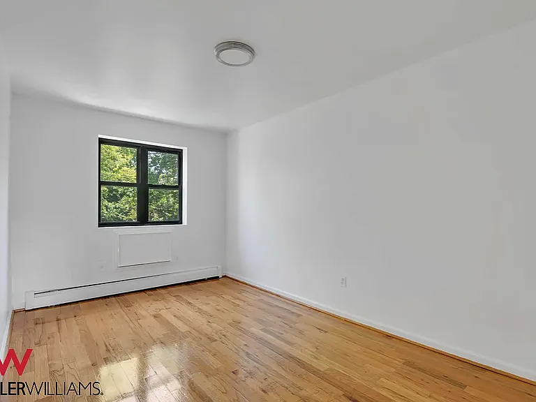 656 Kosciuszko St #3 — Photo 7