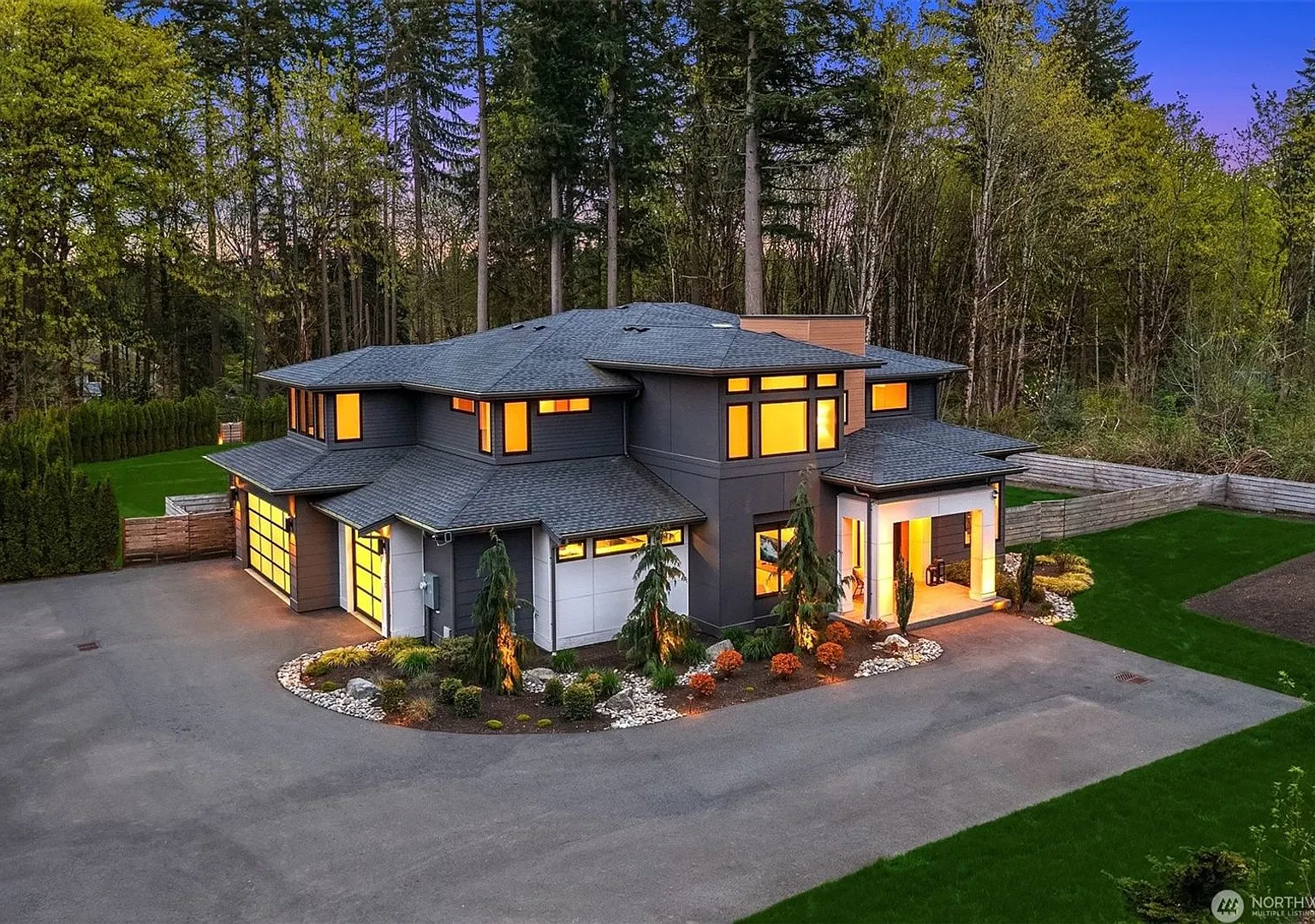 Contemporary Luxury Meets Exceptional Privacy in Woodinville — Photo 1