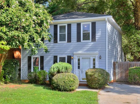 2453 Riverlook Dr