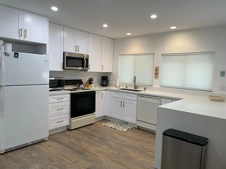 10564 Pine Cone Dr — Photo 6