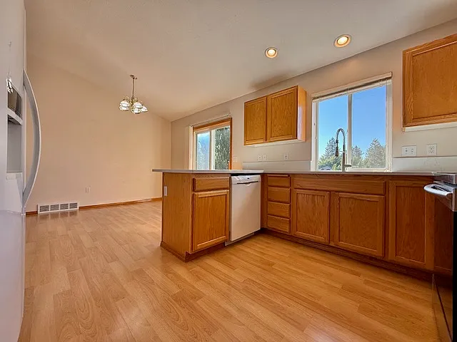 814 E Country Hill Ct — Photo 13