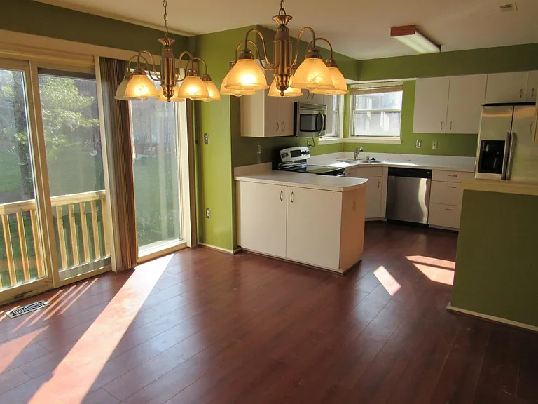 7734 Chatfield Ln — Photo 9
