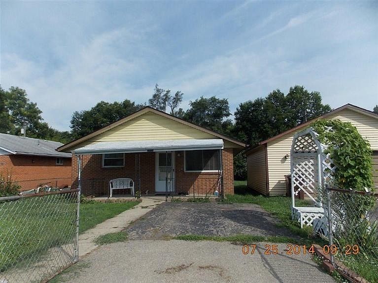 2nd image of 2623 Oneida Dr