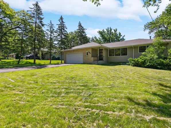 4905 34th Ave N, Golden Valley, MN 55422