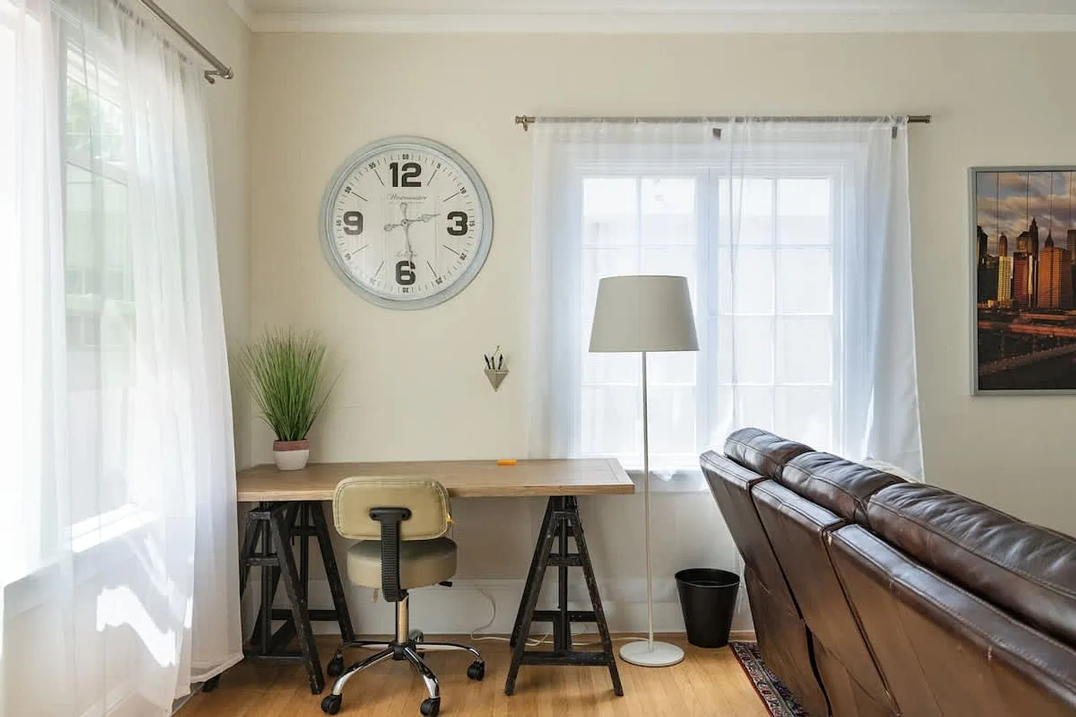 2 bed, 1.0 bath, 1097 sqft, $4,217 — Photo 3