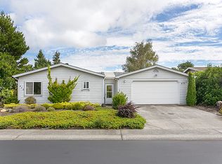 470 Sherwood Loop, Florence, OR 97439