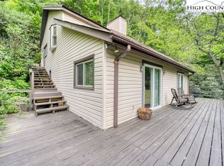 813 Devils Lake Dr, Seven Devils, NC 28604