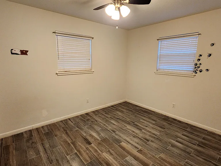 128 Cooper Ct — Photo 30