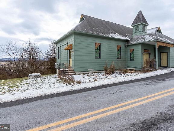 4th image of 1070 Valley View Rd