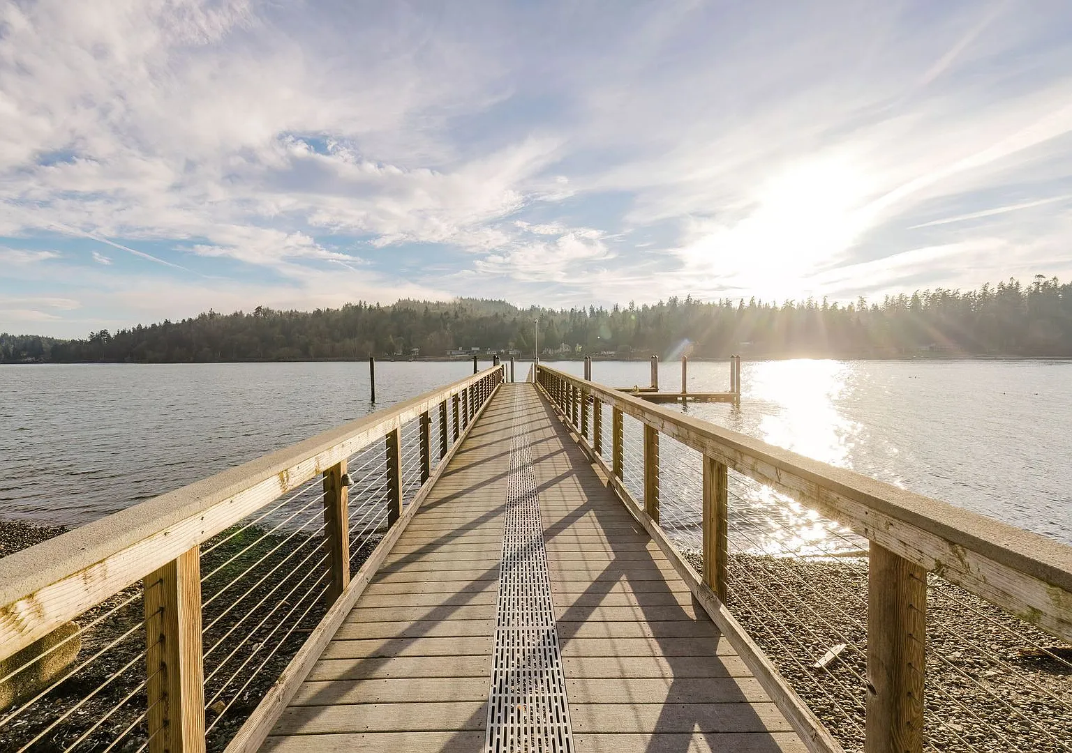 Impeccable Low Bank Bainbridge Waterfront Home with Private Dock — Photo 2