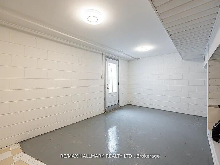 16 Paultiel Dr W — Photo 27