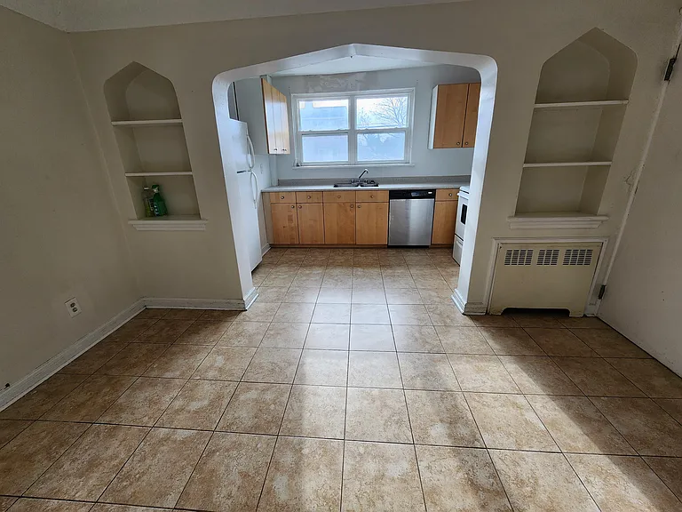 310 Blake Blvd — Photo 6