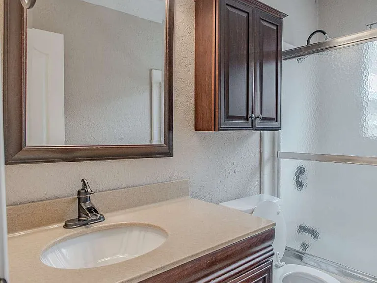 1618 Village Dr — Photo 22