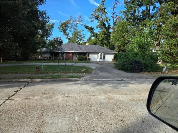 1208 E Kings Hwy, Shreveport, LA 71105