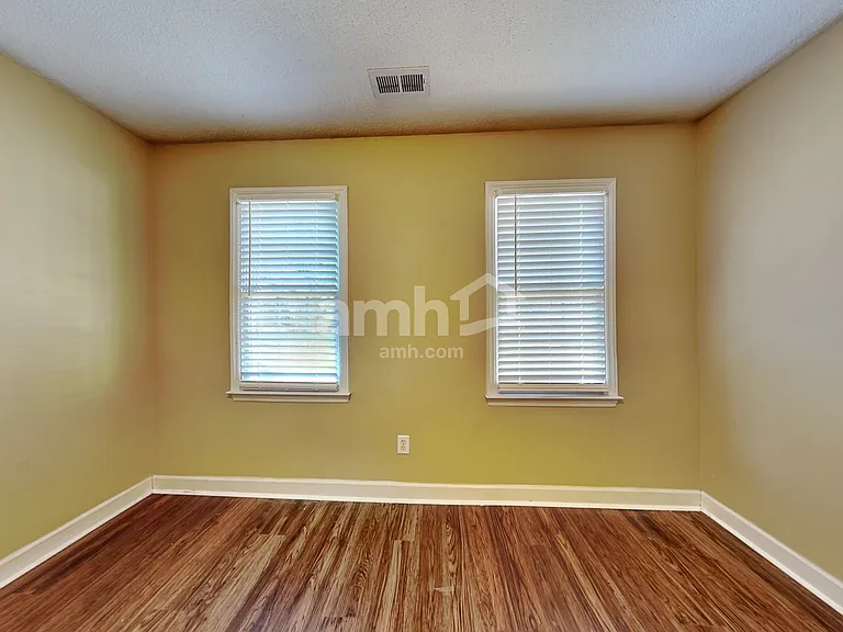 946 E Durness Ct — Photo 16