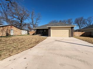 409 Gamel St, Lampasas, TX 76550