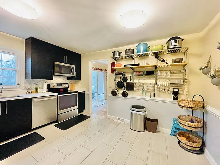 3103 Titanic Dr — Photo 5