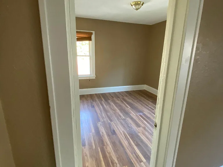 1703 Morgan Ave N — Photo 20
