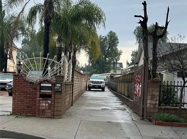 10816 1/2 Variel Ave, Los Angeles, CA 91311