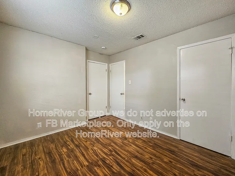 9900 Roxanna Dr #B — Photo 10