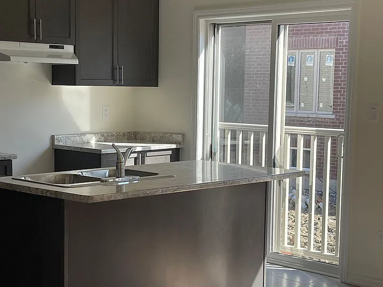 2419 Angora St — Photo 4