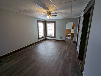 1st image of 760 E 11th St #2W