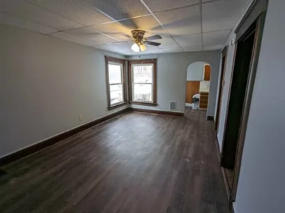 760 E 11th St #2W Photo 1