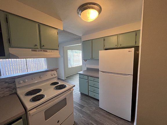 5th image of 439 S St