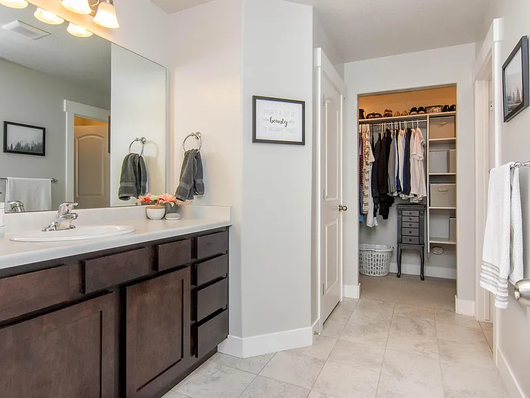 4328 W Quiet Shade Dr — Photo 11