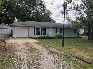 208 S Water St, Saint Joseph, IL