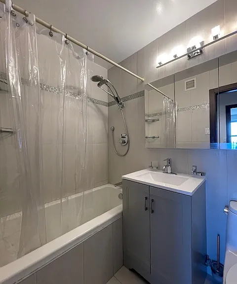 501 Surf Ave #21 — Photo 7
