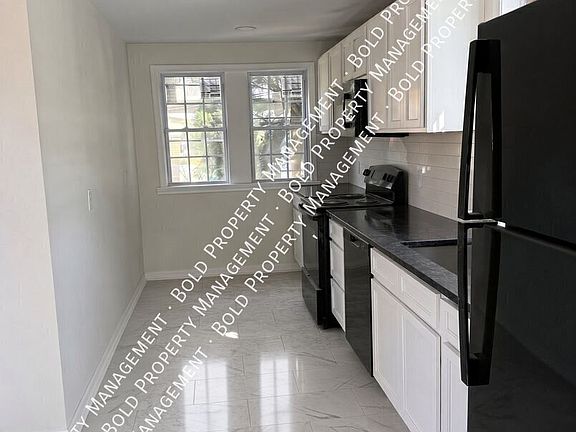 2nd image of 121-123 N 9th St #7