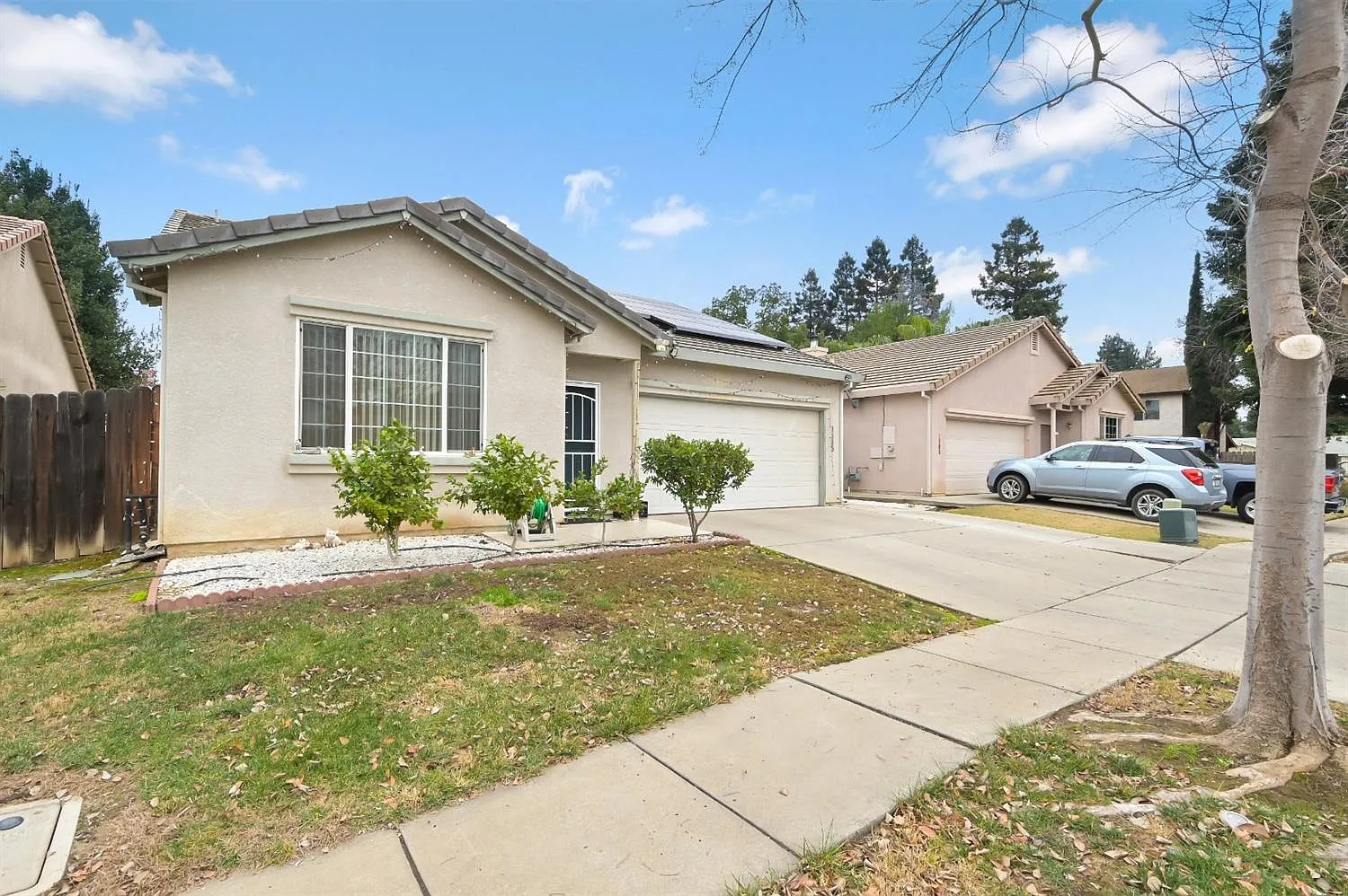 1815 Woodland Dr photo 1
